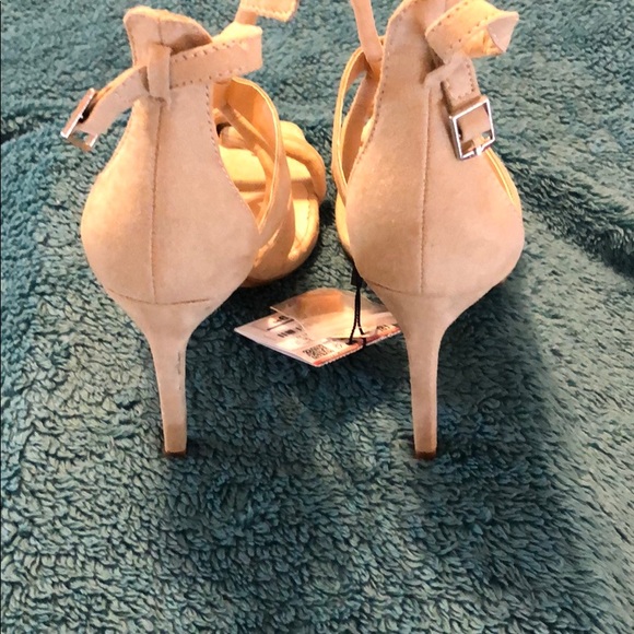 Sandals - Picture 2 of 3